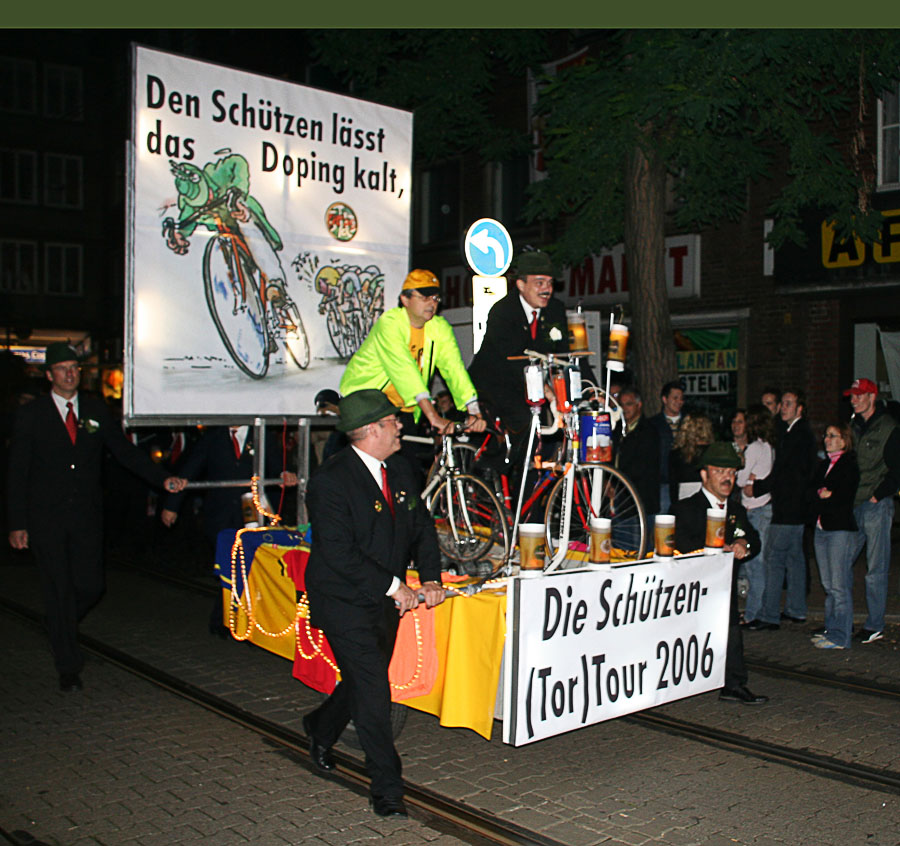 Fackelzug 1
Neuss 2006
Schlüsselwörter: Fackelzug, Neuss, Kirmes