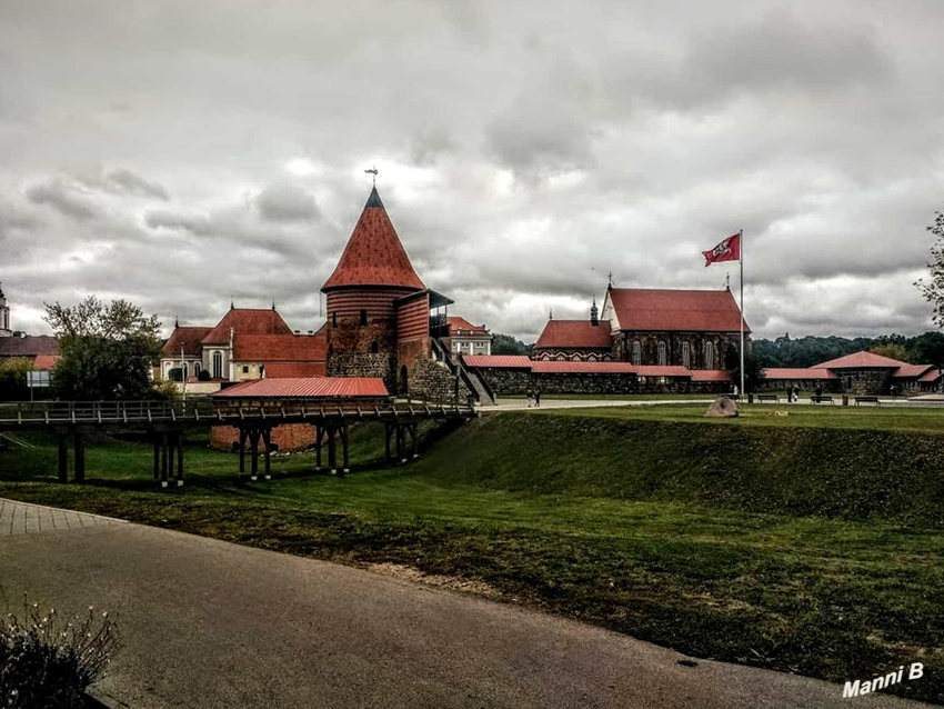 Burg Kaunas
ist die älteste Mauer-Burg in Litauen. Sie befindet sich in der Stadt Kaunas, am Zusammenschluss der Memel und der Neris. Die Burg wurde 1361 urkundlich erwähnt. laut Wikipedia
Schlüsselwörter: Litauen