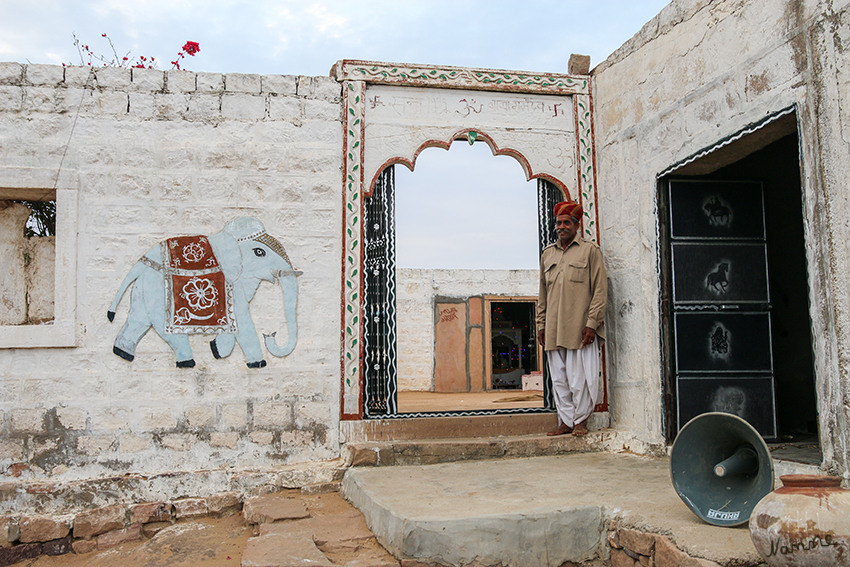 Dorf Khiyansaria
Mother Goddess Tempel
Schlüsselwörter: Indien, Khiyansaria