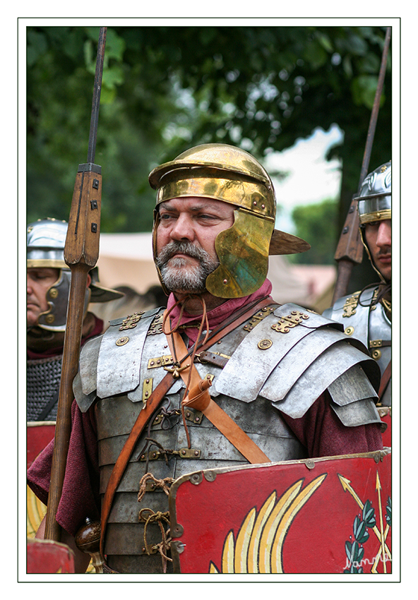 Römerfest
Schlüsselwörter: Römerfest Xanten Schwerter Brot und Spiele