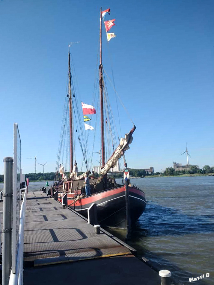 Antwerpen
Antwerpen ist eine belgische Hafenstadt an der Schelde, deren Geschichte bis ins Mittelalter zurückreicht.
Schlüsselwörter: Antwerpen; Belgien