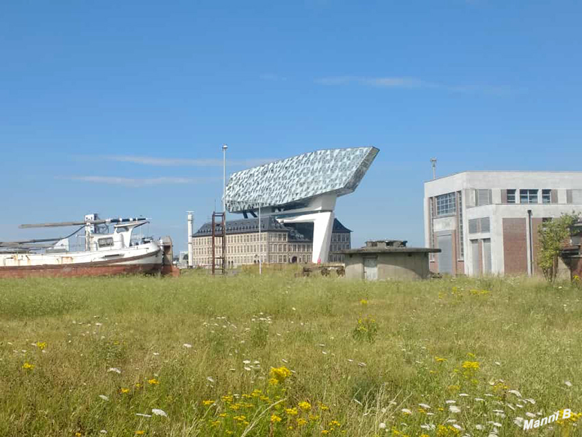 Antwerpen
Antwerpen ist eine belgische Hafenstadt an der Schelde, deren Geschichte bis ins Mittelalter zurückreicht.
Schlüsselwörter: Antwerpen; Belgien