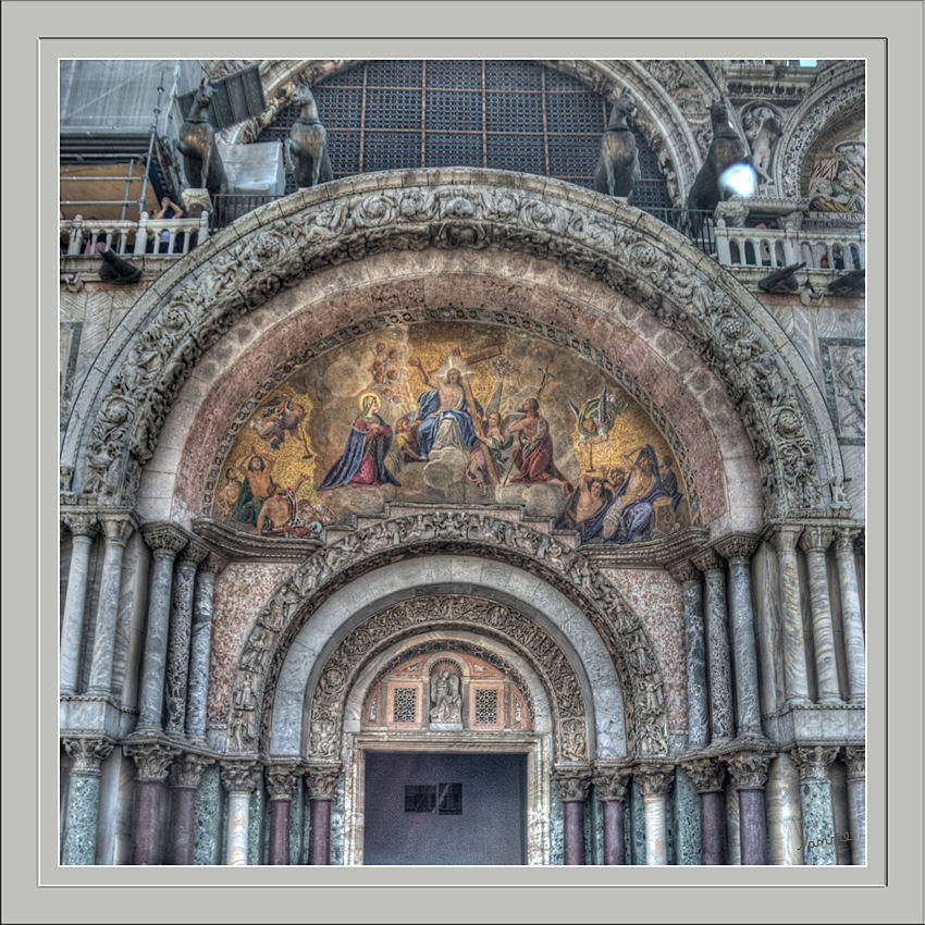 Detail
Eingangsbereich Markusdom
Schlüsselwörter: Venedig Italien