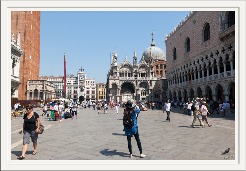 Markusplatz
Der Markusplatz (ital.: Piazza San Marco) ist der bedeutendste und bekannteste Platz der Lagunenstadt Venedig.
Schlüsselwörter: Venedig Italien