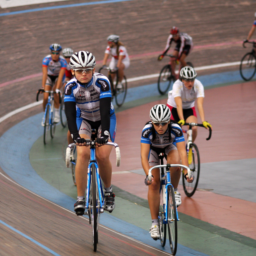 Impressionen SixDayNight 10
Dank des Sponsors KNEISSL sind auch die Damen nach 2 Jahren Pause wieder am Start.
Schlüsselwörter: SixDayNight 10 Europa-Cup ParaCycling Ladys Cup Radrennen