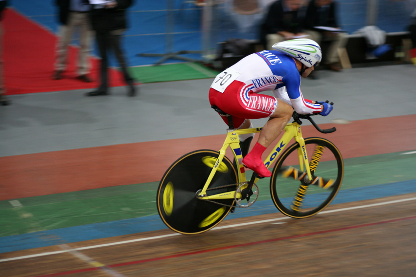 Impressionen SixDayNight 10
Und vorbei
Mitzieher
Schlüsselwörter: SixDayNight 10 Europa-Cup ParaCycling Ladys Cup Radrennen