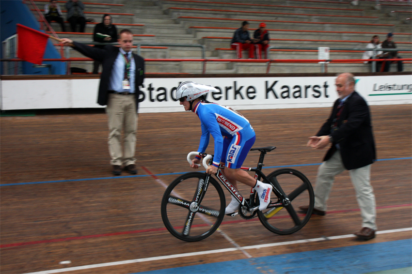 Impressionen SixDayNight 10
Gestartet
Mitzieher
Schlüsselwörter: SixDayNight 10 Europa-Cup ParaCycling Ladys Cup Radrennen