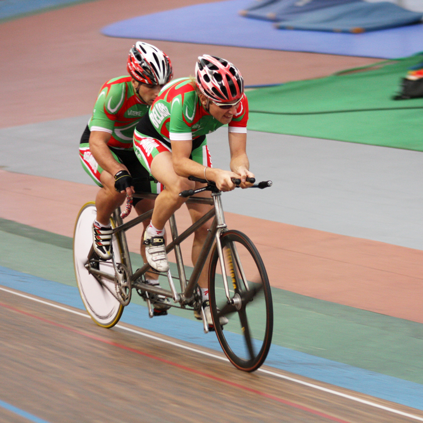 Impressionen SixDayNight 10
Mitzieher
Schlüsselwörter: SixDayNight 10 Europa-Cup ParaCycling Ladys Cup Radrennen