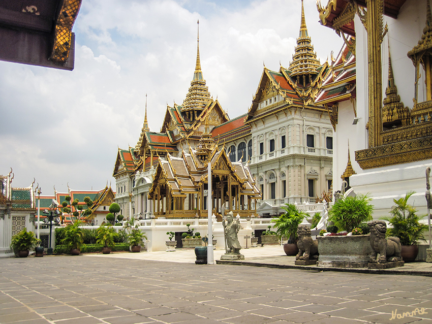 Grand Palace
Das Gelände hat eine Größe von 218 000 qm .
Schlüsselwörter: Thailand Bangkok Königspalast Grand Palace