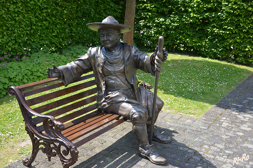 Nimm doch Platz...
Bronzeskulptur "Colons Sültemeyer" in Bad Oeynhausen
Schlüsselwörter: Bad Oeynhausen