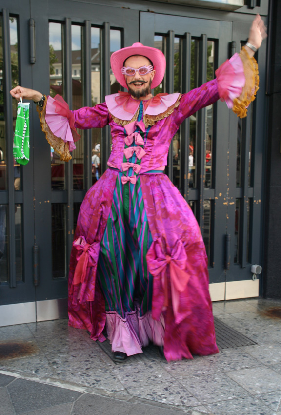 Jetzt habe ich Zeit für dich
CSD Düsseldorf
Schlüsselwörter: CSD     Düsseldorf