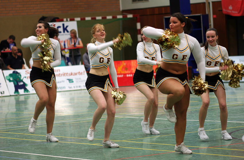 Cheerleader lll
Die ersten Teams kamen aus den USA
Schlüsselwörter: Cheerleader   Elephants