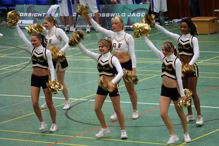 Cheerleader 
Schlüsselwörter: Basketball   Cheerleader   Grevenbroich   Elephants