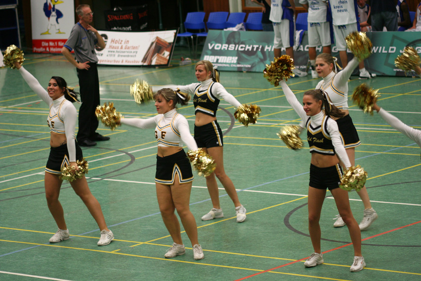 Cheerleader 2
Schlüsselwörter: Cheerleader   Elephants    Basketball