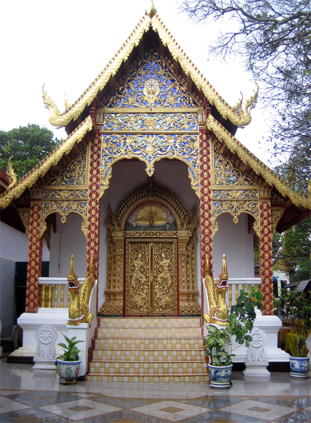 Wat Phra That Doi Suthep
liegt an den Hängen des Doi-Suthep-Berges im Nationalpark Doi Suthep-Pui.
Schlüsselwörter: Thailand