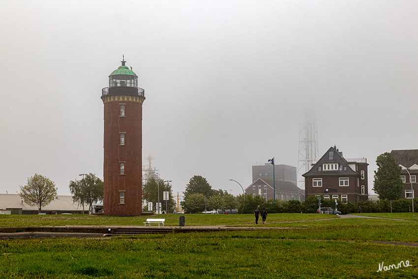 Cuxhaven - Leuchtturm
Der Hamburger Leuchtturm ist ein Leuchtturm in Cuxhaven, der zwischen 1802 und 1804 von der Freien und Hansestadt Hamburg, zu der damals das Gebiet gehörte, erbaut wurde. Der Leuchtturm an der Alten Liebe ist eines der Wahrzeichen der Stadt und war bis 2001 in Betrieb. laut Wikipedia
Schlüsselwörter: Cuxhaven