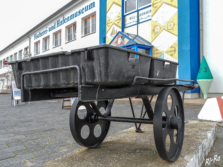 Fischerkarren
Stadthafen Sassnitz
Schlüsselwörter: Rügen, Sassnitz