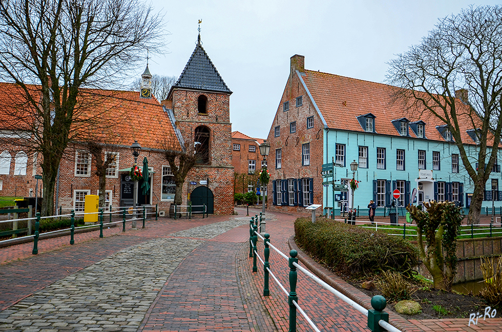 Greetsiel
historische Gebäude und Brücke über das Alte Sieltief.
Schlüsselwörter: Nordsee,