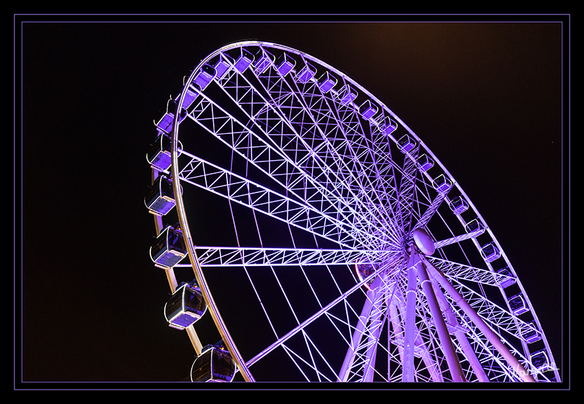 Riesenrad
Düsseldorf
Situationsbedingt frei Hand
Schlüsselwörter: Düsseldorf;