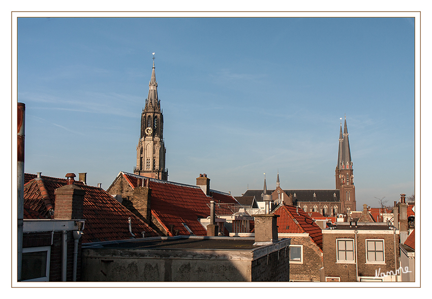 Ausblick
auf die Dächer von Delft mit der Nieuwe Kerk in der Mitte
Schlüsselwörter: Holland Delft Dächer