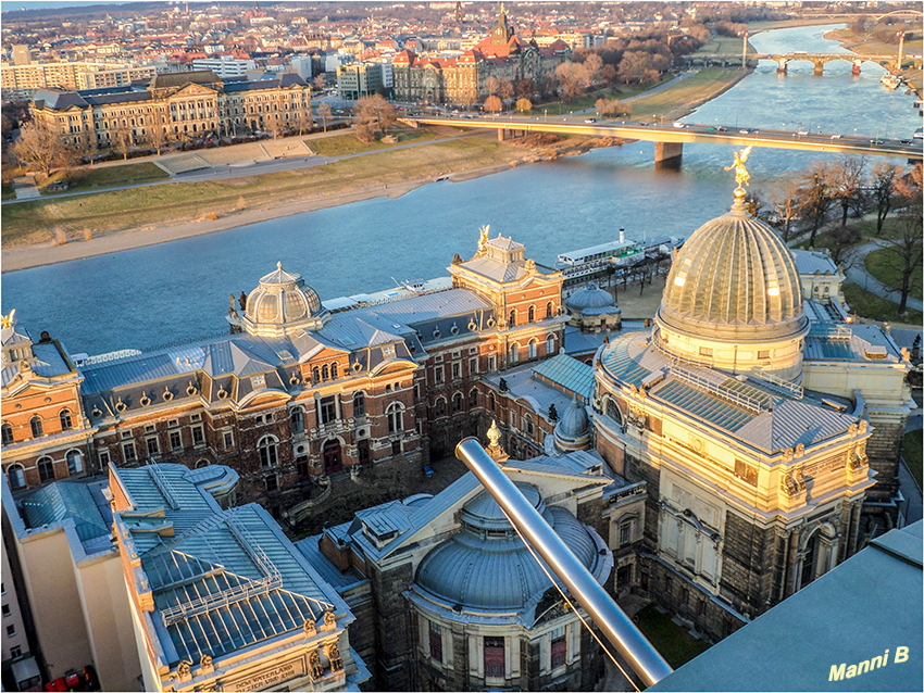 Dresden - Stadtimpressionen
Blick auf die Stadt und die Elbe
Schlüsselwörter: Dresden