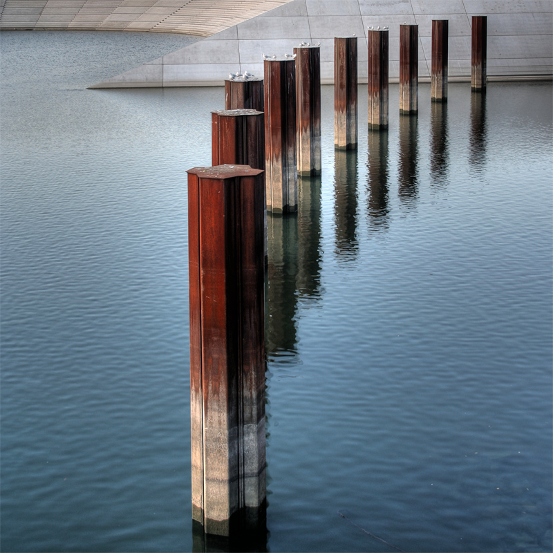 Der Weg durchs Wasser l
Schlüsselwörter: Duisburger Hafen