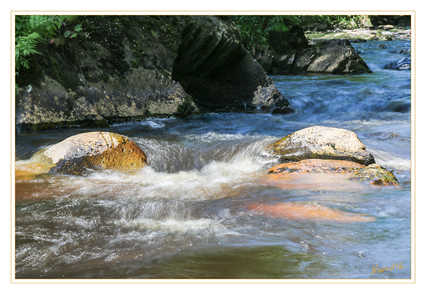 Steine im Wasser
Schlüsselwörter: Steine, Wasser