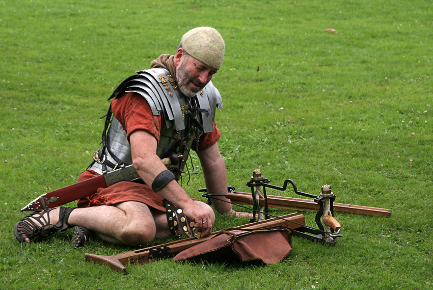 Ganz bei der Sache
Xanten
Schwerter, Brot und Spiele
Schlüsselwörter: Xanten   Archäologischer Park    Schwerter, Brot und Spiele