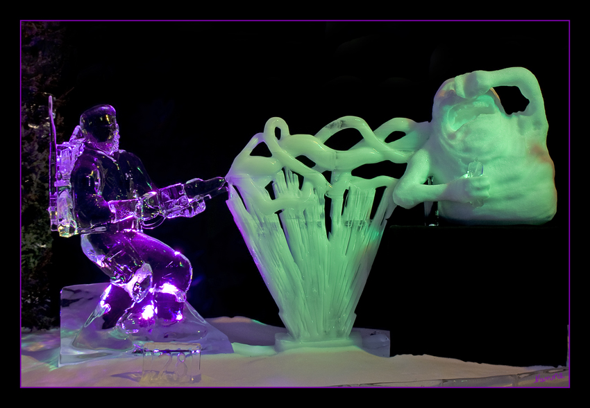 Eisskulptur
aus dem Hollywoodfilm Ghostbusters
Schlüsselwörter: Eisskulpturen                               2011