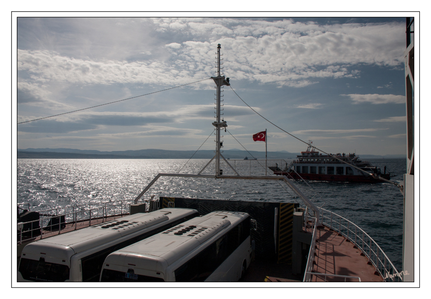 Auf der Fähre
Vom europäischen Teil Istanbuls fuhren wir bis zu den Dardanellen und setzen dann über nach Kleinasien.
Schlüsselwörter: Türkei