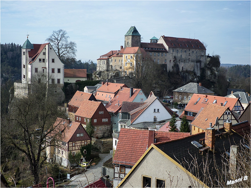 Festung Königsstein
Die Festung Königstein ist eine der größten Bergfestungen in Europa und liegt inmitten des Elbsandsteingebirges auf dem gleichnamigen Tafelberg oberhalb des Ortes Königstein am linken Ufer der Elbe im Landkreis Sächsische Schweiz-Osterzgebirge (Sachsen).
laut Wikipedia
Schlüsselwörter: Sächsische Schweiz Festung Königsstein