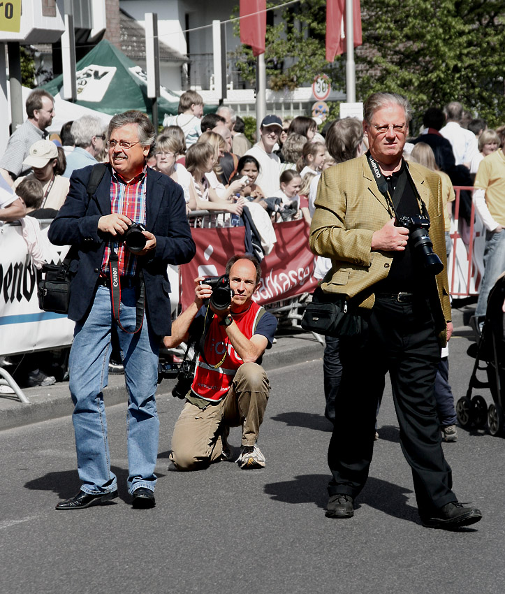 Fotografen im Ziel
Korschenbroicher Citylauf 2007
Schlüsselwörter: Korschenbroicher Citylauf