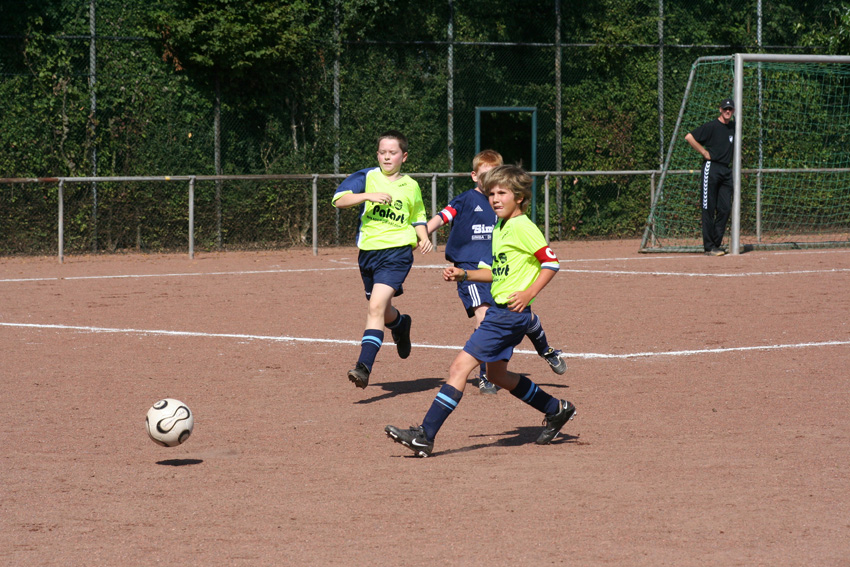 Sportfestimpressionen 13
Fußball
Schlüsselwörter: Sportfest   Grefrath   SV Germania   Fußball