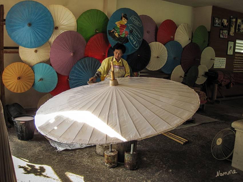 Schirmherstellung
Handwerksbetrieb von San Kampheng
Schlüsselwörter: Thailand Handwerksbetriebe