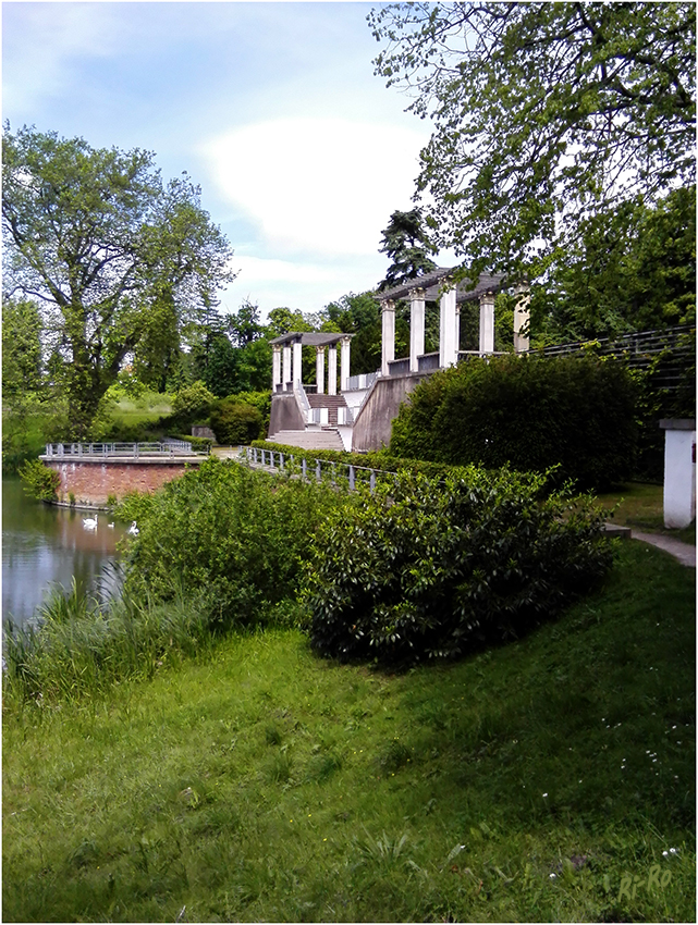 Teichterrasse
mit Pergola Schloßpark Putbus
