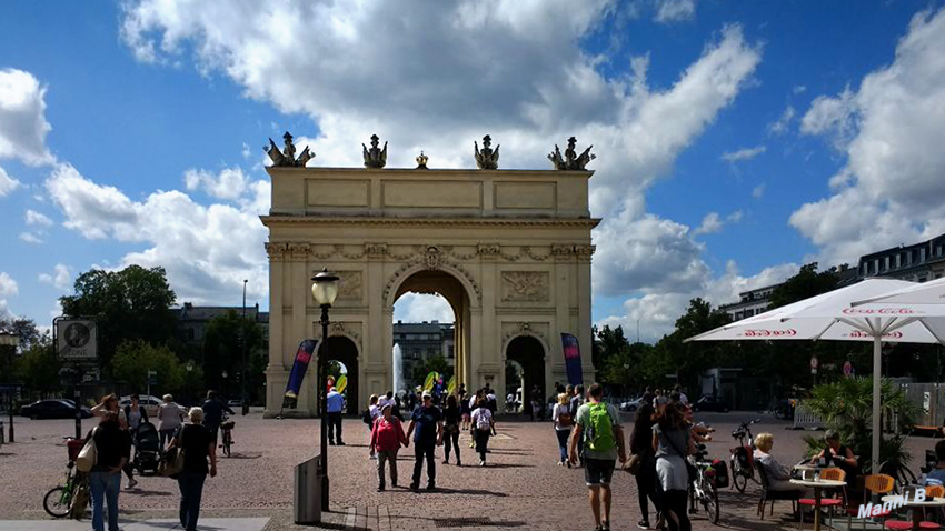 Brandenburger Tor
in Potsdam
Schlüsselwörter: Potsdam, Brandenburger Tor