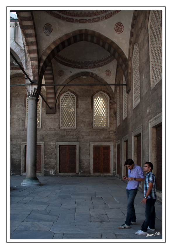 Blaue Moschee
Rundgang im Innenhof
Schlüsselwörter: Türkei Istanbul