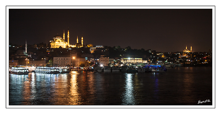 Istanbul Impressionen
Von einer Brücke aus.
Leider war sie stark befahren
Schlüsselwörter: Türkei                         Istanbul