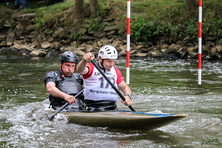 Kanu Erftslalom
Zum zehnten Male ist die Kanugemeinschaft Erft Gastgeber für einen bundesoffenen Slalom-Wettbewerb auf der Neusser Erft. 
Schlüsselwörter: Kanu, Erft, Erftslalom, 2016