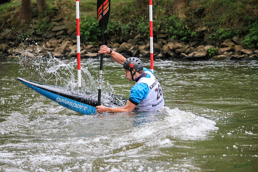 Kanu Erftslalom
Zum zehnten Male ist die Kanugemeinschaft Erft Gastgeber für einen bundesoffenen Slalom-Wettbewerb auf der Neusser Erft
Schlüsselwörter: Kanu, Erft, Erftslalom, 2016