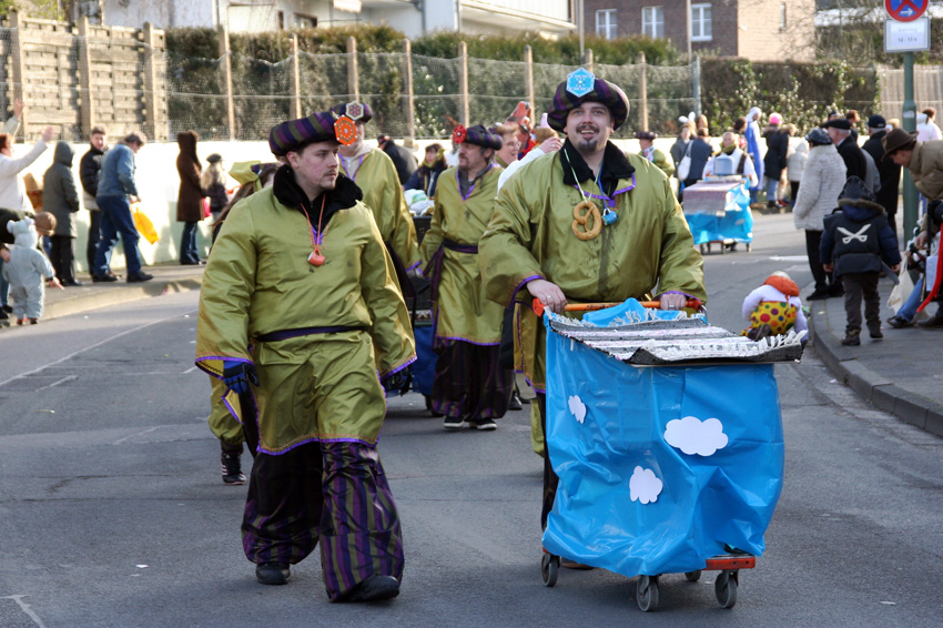 Gut gerüstet
Tulpensonntagsumzug in Grefrath
Schlüsselwörter: Karneval     Tulpensonntag     Grefrath