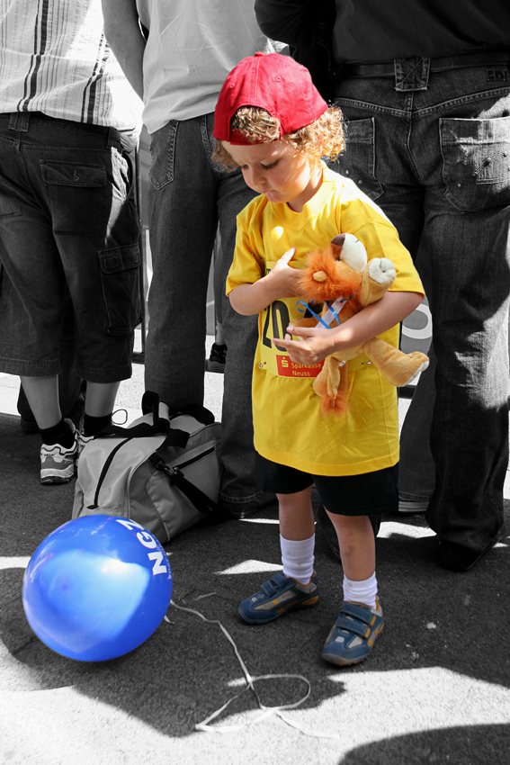 Eben noch
ein Star - jetzt drehen sie einem schon den Rücken zu.

Korschenbroicher Citylauf 2007
Schlüsselwörter: Korschenbroicher Citylauf