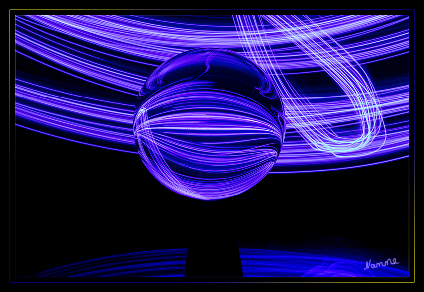 Colorful
Schlüsselwörter: Lichtmalerei ,    Light Painting,   Colorful