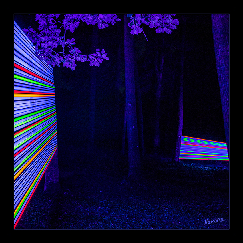 Lichtfestival - Schloß Dyck
Horizontal Interference
Moderne Laser-Lichtinstallationen verändern die Architektur der Natur
Schlüsselwörter: Lichtfestival, Schloß Dyck, Bäume