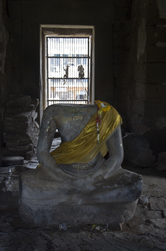 Wat Phra Prang Sam Yod
Lopburi - Thailand
