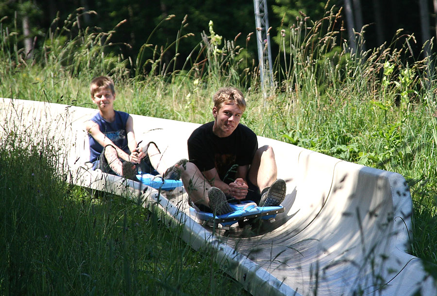 Sommerrodelbahn
Blomberg
Schlüsselwörter: Sommerrodelbahn Blomberg,