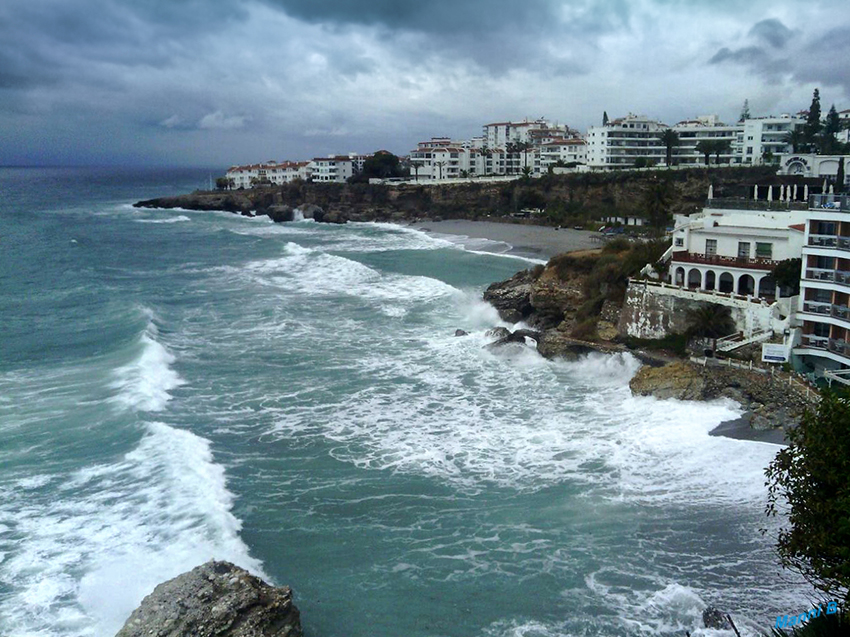 Nerja
Nerja liegt in Andalusien (Spanien), in der Provinz Málaga an der Costa del Sol etwa 50 Kilometer östlich von Málaga, in der Axarquía. 
Schlüsselwörter: Spanien, Nerja