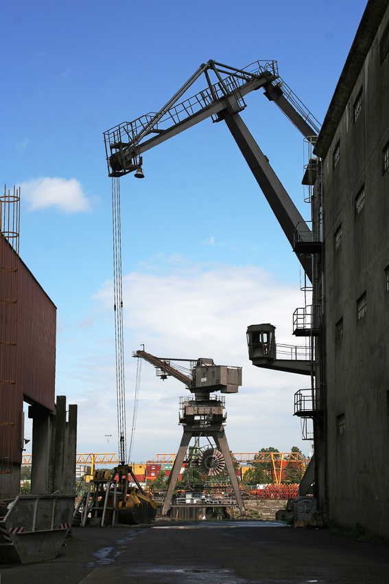 Neusser Hafen l
Schlüsselwörter: Neusser Hafen