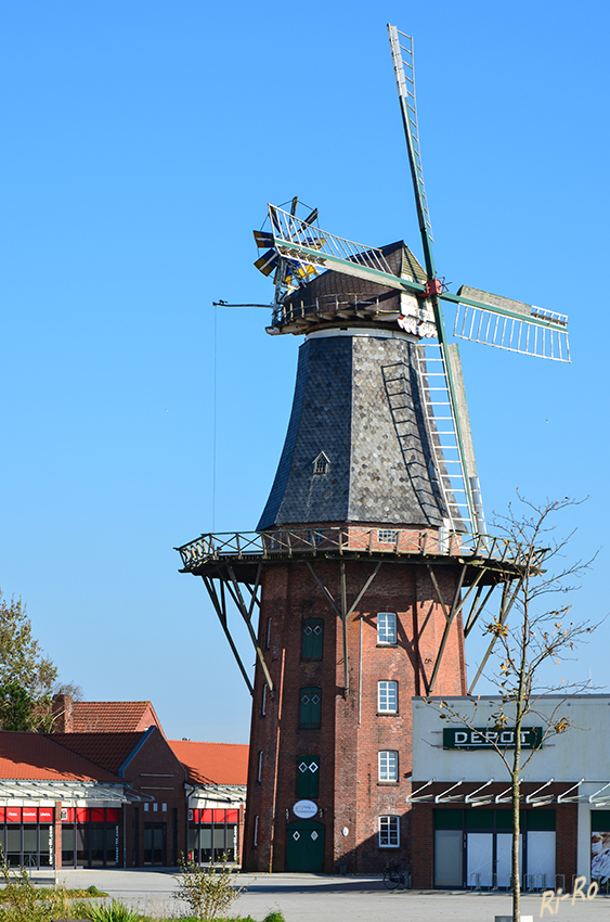 Frisia- Mühle
Erbaut 1700. Steht in der Stadt Norden, in der Nähe der Deichmühle.
Schlüsselwörter: Nordsee, Norden