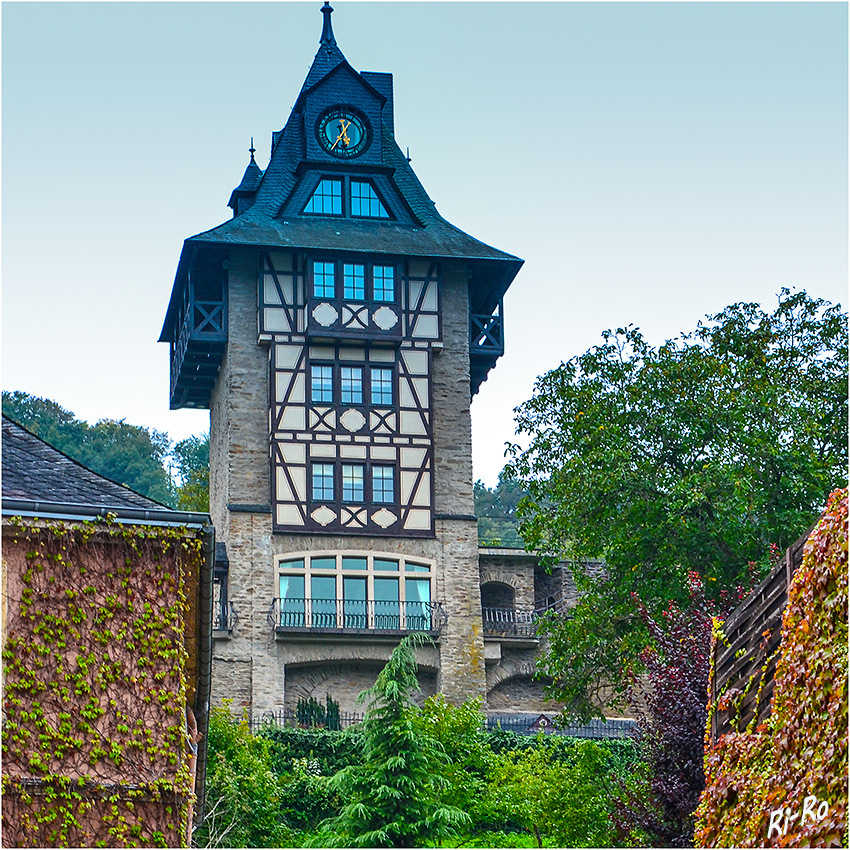 Oberwesel am Rhein
Die Stadt der Türme und des Weins wird Oberwesel treffenderweise genannt. 
Kuhhirtenturm
Schlüsselwörter: Oberwesel Rhein Kuhhirtenturm